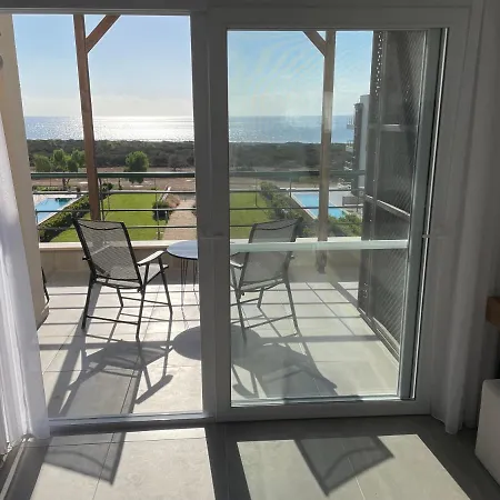 Seaside Modern For Family Apartment *