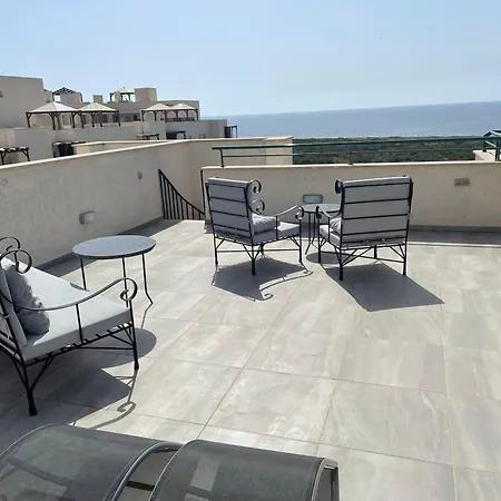 Seaside Modern For Family * Vokolidha