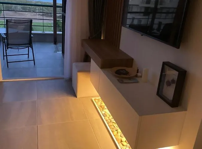 Lägenhet Seaside Modern For Family Vokolidha