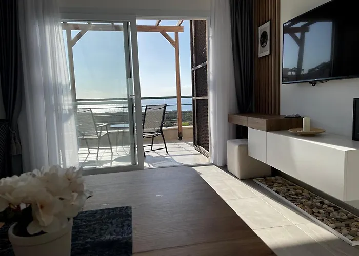 Lägenhet Seaside Modern For Family Vokolidha