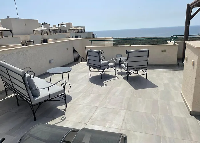 Seaside Modern For Family * Vokolidha